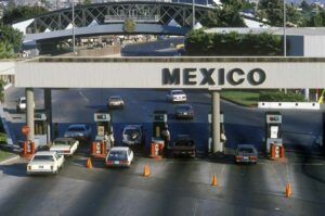 Read more about the article Should I Buy Mexican Car Insurance at the Border?